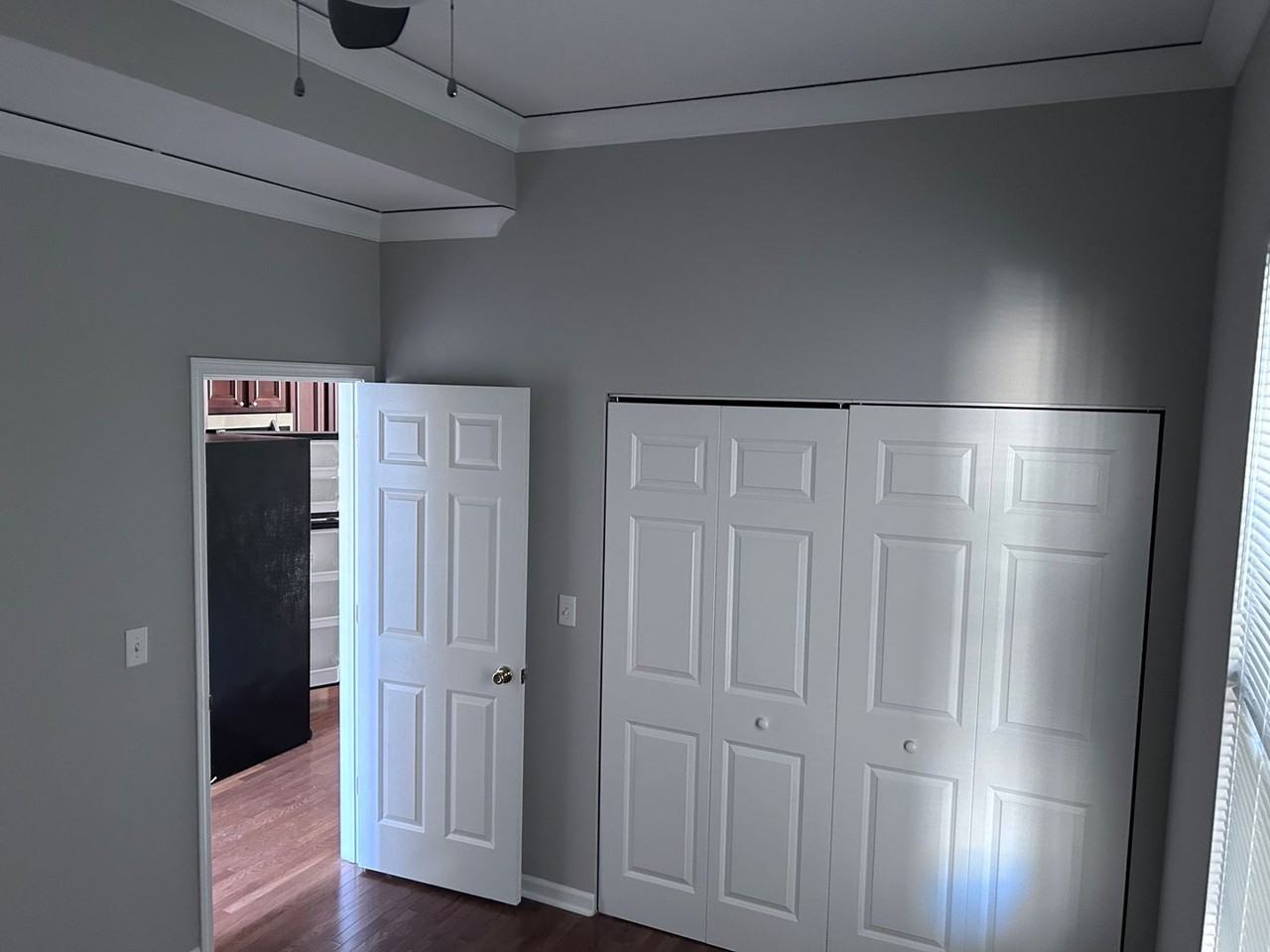 1819 N Washtenaw Ave - Photo 3 of 14