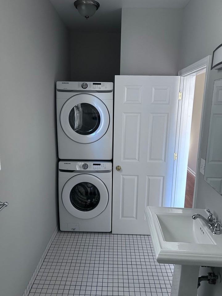 1819 N Washtenaw Ave - Photo 6 of 14