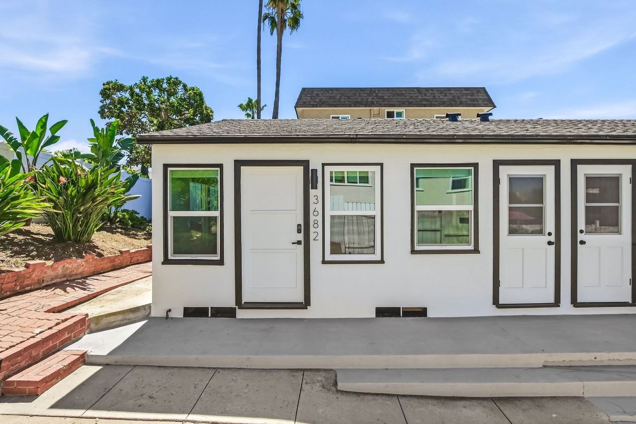 3682 Villa Ter - Photo 3 of 5