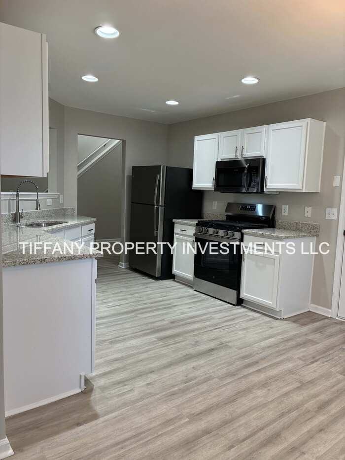 1435 Highfield Ct - Photo 7 of 24