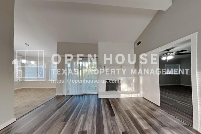 2203 Wheathall Camp Ln - Photo 4 of 25