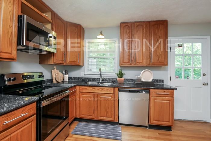 250 Robbie Ln Sw - Photo 2 of 17