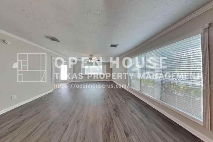 25402 Elm Creek Dr - Photo 4 of 25