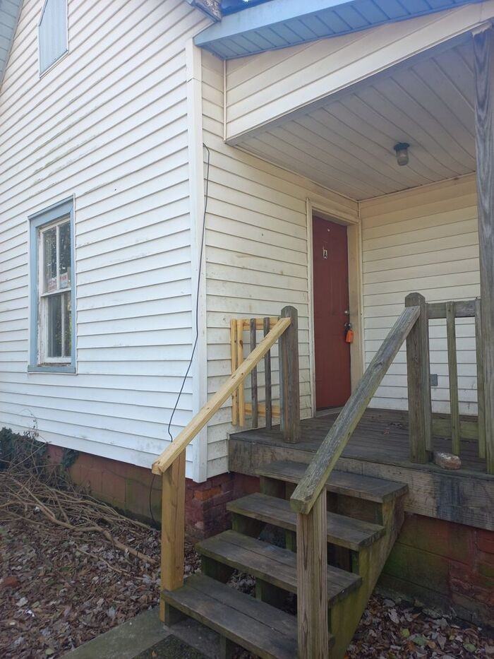 809 Edgefield St #A - Photo 2 of 9