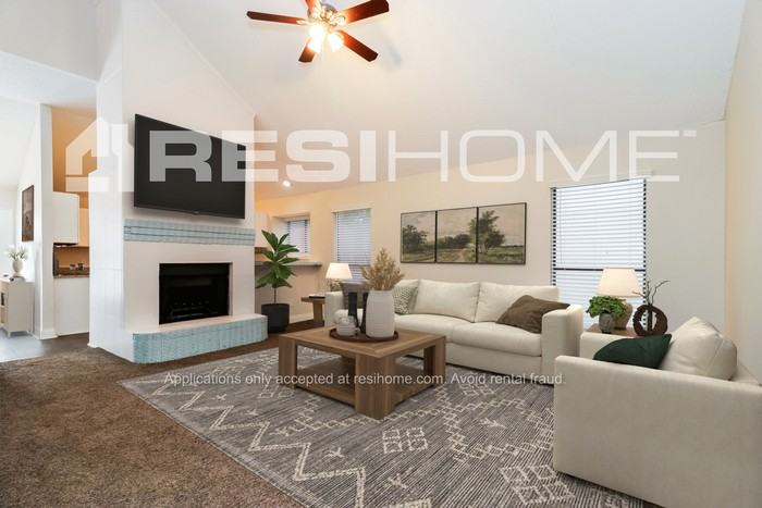 809 Ashmount Ln - Photo 6 of 21