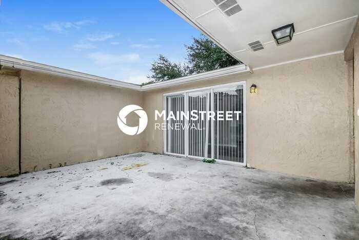 3103 Lloyd Dr - Photo 4 of 16