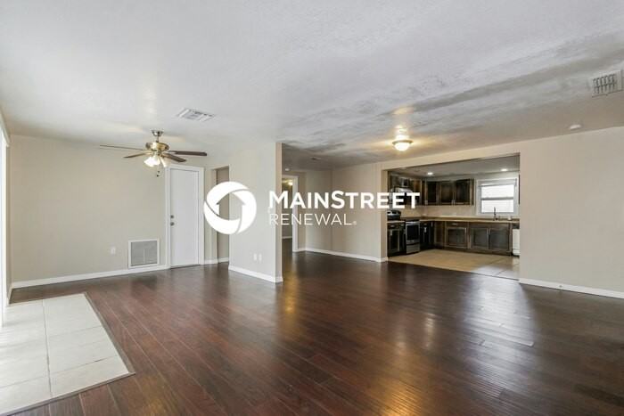 3103 Lloyd Dr - Photo 5 of 16