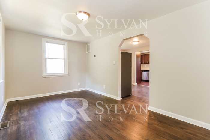 10024 Dolfield Rd - Photo 4 of 16