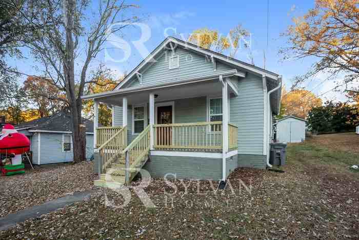 411 Ross Ave - Photo 4 of 16