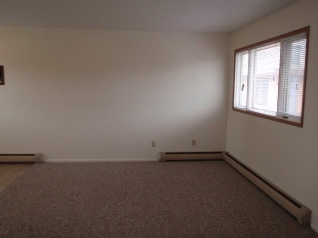 516 Rollins St #3 - Photo 4 of 9