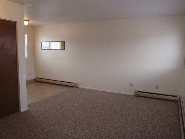 516 Rollins St #3 - Photo 5 of 9