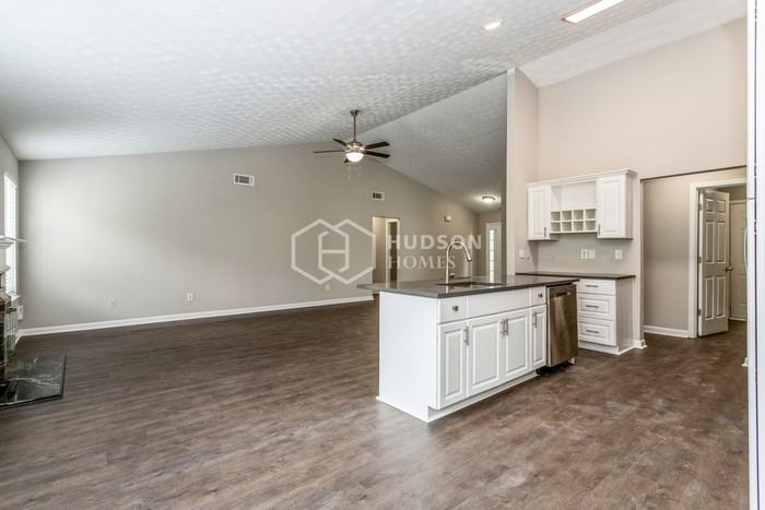 1145 Brighton Cove Trl - Photo 5 of 18