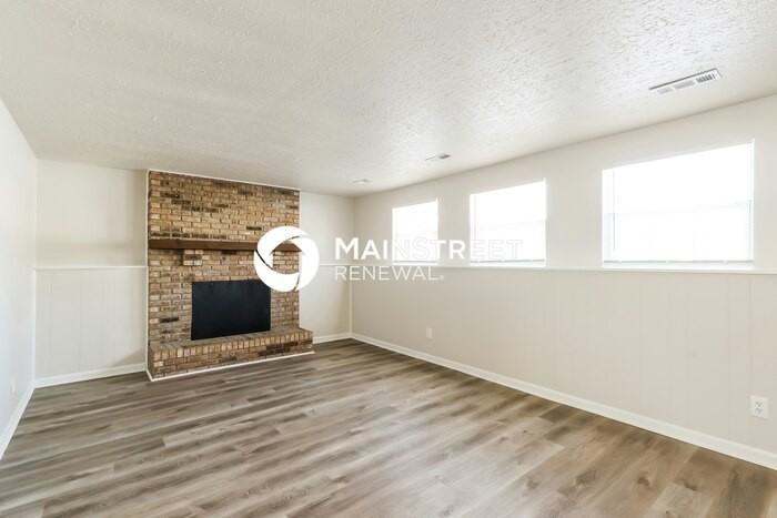 332 Ingram Ave - Photo 6 of 18