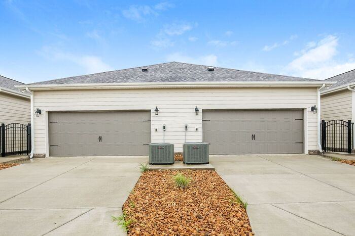 2518 Elmcroft Ave #2518EA - Photo 4 of 25