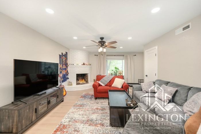 8133 Monte Park Ave - Photo 4 of 31