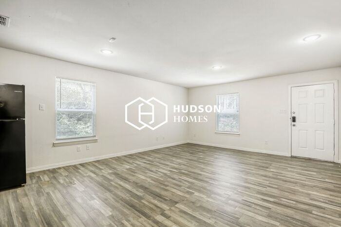 1108 Bertha Ave - Photo 3 of 14
