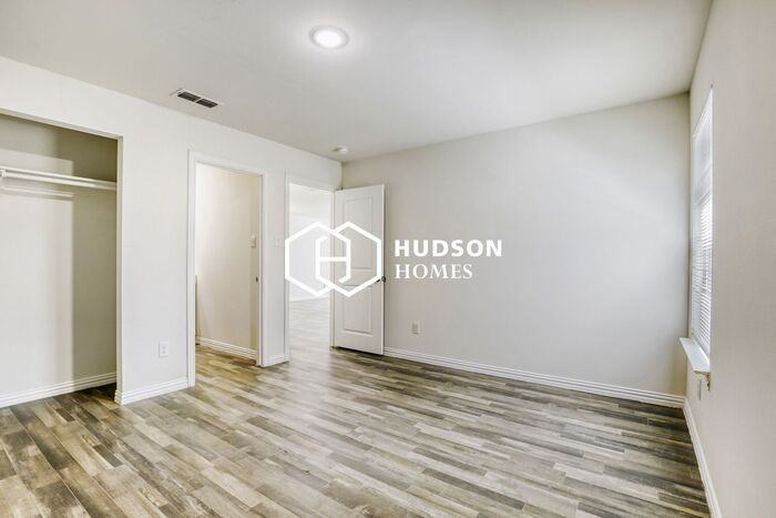 3307 Johnson St - Photo 7 of 14