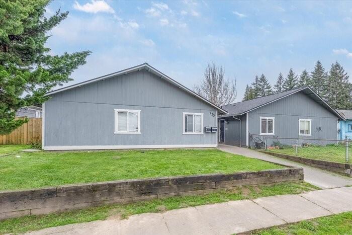 123 17th Ave #B - Photo 2 of 27