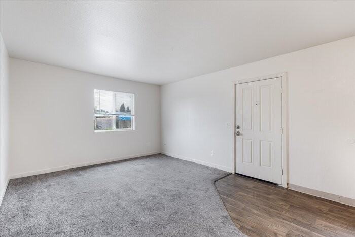 123 17th Ave #B - Photo 6 of 27