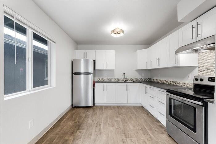 123 17th Ave #B - Photo 7 of 27