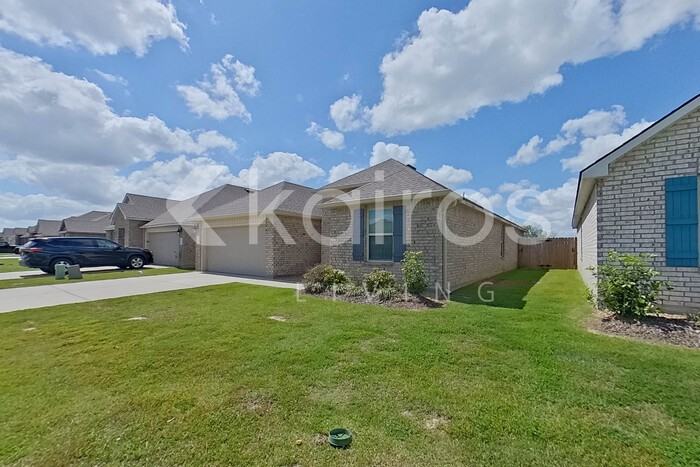 108 Santiago Ct - Photo 2 of 26