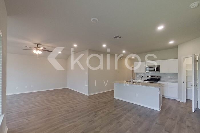 108 Santiago Ct - Photo 6 of 26
