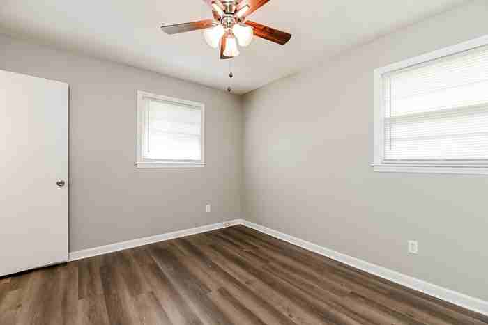 119 Country Ln - Photo 4 of 11