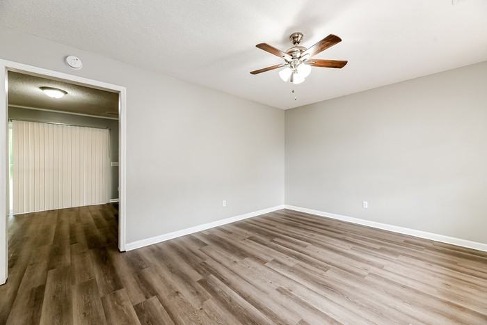 119 Country Ln - Photo 6 of 11