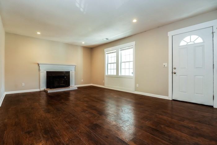 1865 Jaywood Cir - Photo 3 of 11