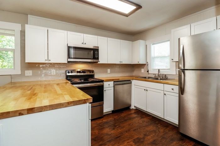 1865 Jaywood Cir - Photo 6 of 11