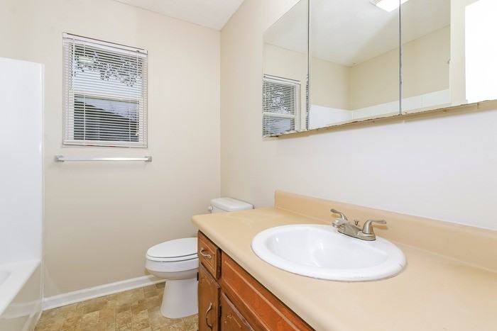 1906 Morning Dr - Photo 7 of 11