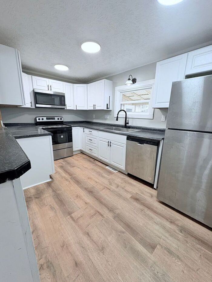 3000 N High St - Photo 2 of 16