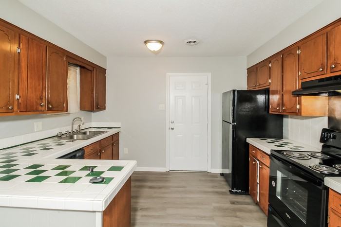 2738 Antler Dr W - Photo 4 of 11