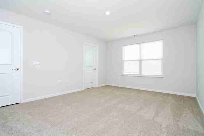 902 3rd St - Photo 5 of 12