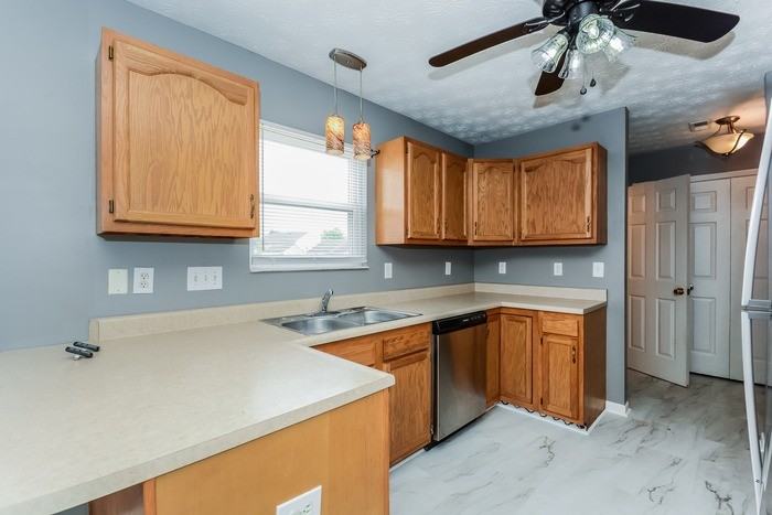 908 Kreider Ct - Photo 5 of 12