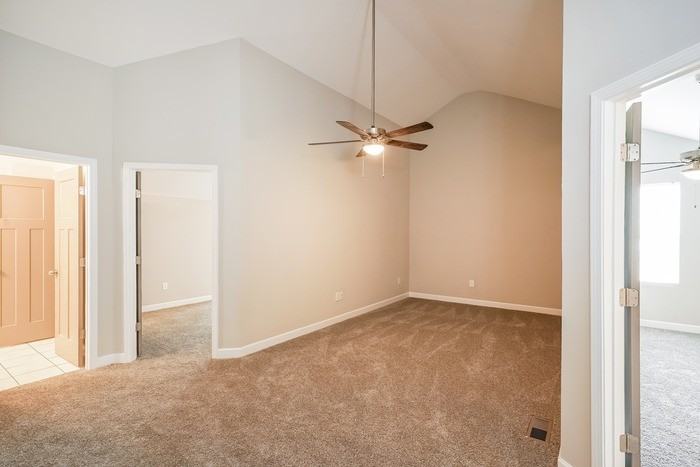 504 Highland Ct - Photo 6 of 12