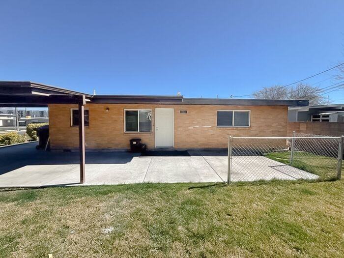 2753 W 3835 S - Photo 2 of 21