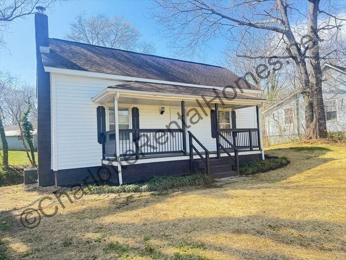 334 D St - Photo 2 of 9