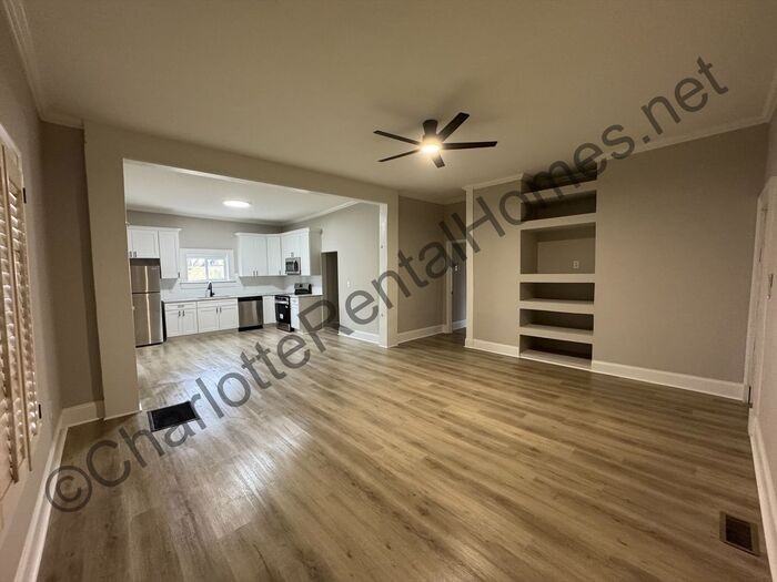 334 D St - Photo 3 of 9