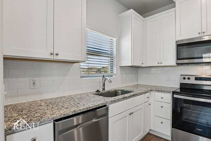 304 Blue Buffalo St - Photo 7 of 46