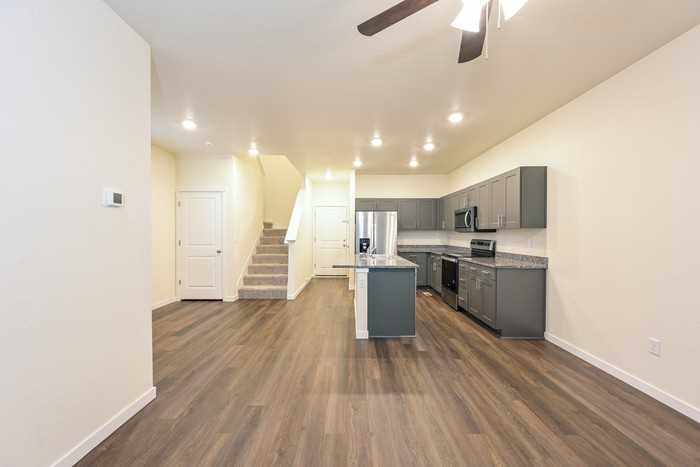 13470 Oneida Ln - Photo 7 of 20