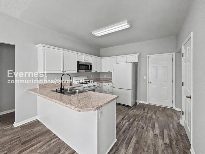 5305 Yoshino Ter - Photo 2 of 29