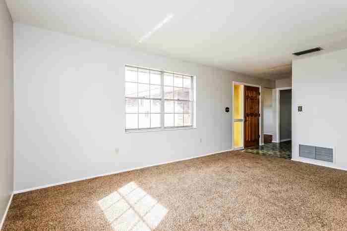 34449 Black Bass Cir - Photo 3 of 15