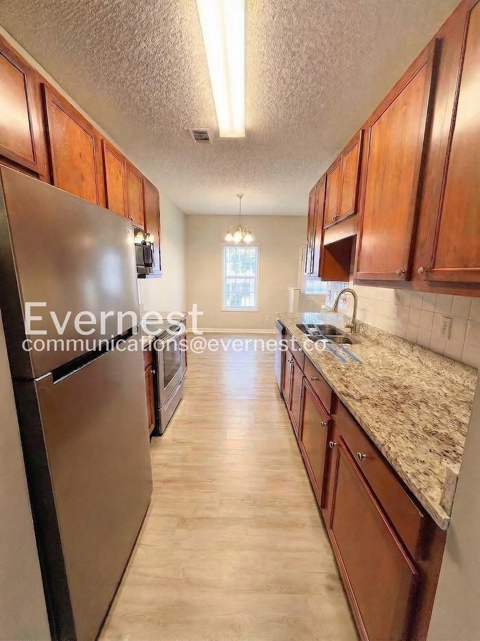 8665 Thomas Rd - Photo 2 of 24