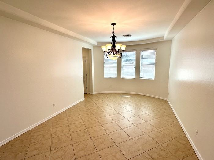 4261 N 180th Ln - Photo 3 of 32