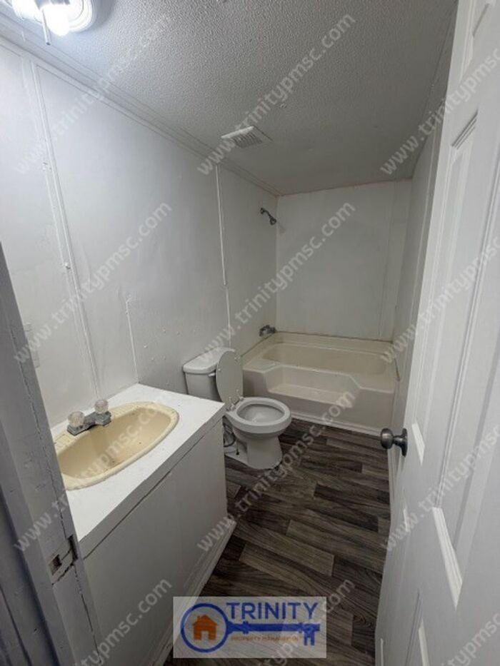 18 Yellowstone Dr - Photo 5 of 7