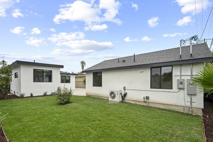 5310 S Victoria Ave - Photo 4 of 14