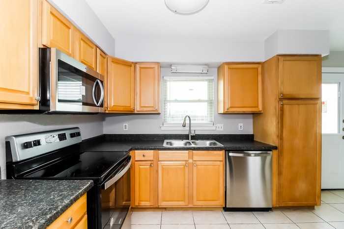 1312 Nelson Pl - Photo 7 of 16