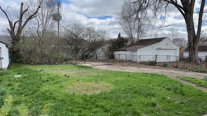 32 Stafford Ave - Photo 4 of 27