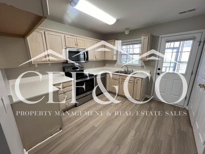 828 W Emerald Springs Dr - Photo 5 of 20